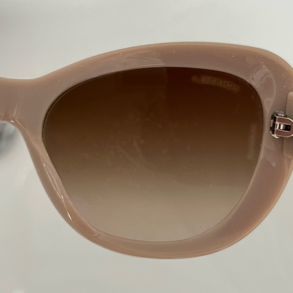 Chanel CC Interlocking cat eye sunglasses - Picture 10 of 14